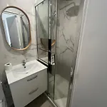 Adonis Aparthotel