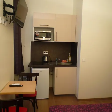 Adonis Hotel apartamentowy