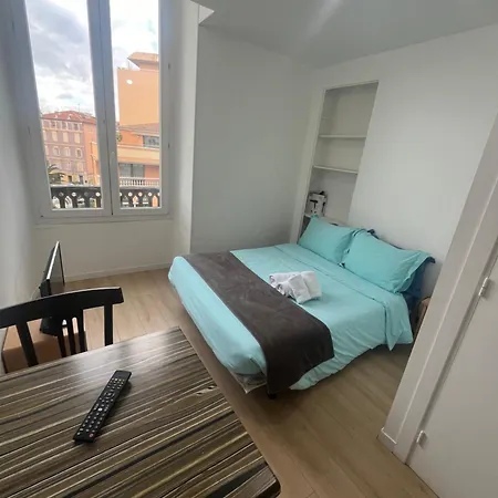 Hotel apartamentowy Adonis 3*