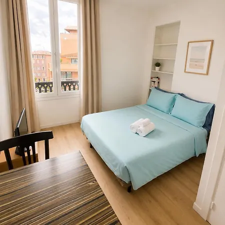 Adonis Hotel apartamentowy Nicea