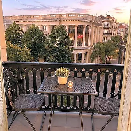 Adonis Aparthotel Nice